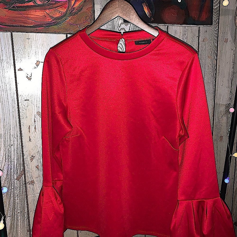 Halogen Red Ruffled Bell Sleeve Blouse Women’s XL -Used Excellent Condition